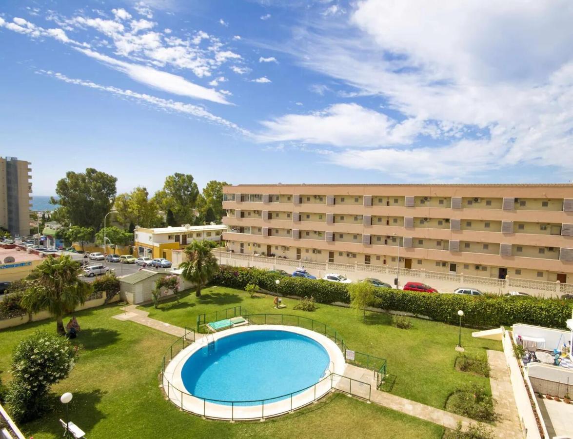 Lovely Apartment In Torremolinos Views Of The Sea, Pool, Terrace, Sofa Bed And Fully Equipped Kitchen Bagian luar foto