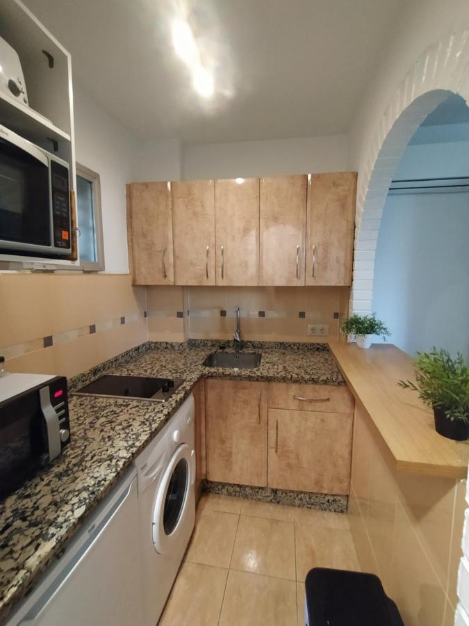 Lovely Apartment In Torremolinos Views Of The Sea, Pool, Terrace, Sofa Bed And Fully Equipped Kitchen Bagian luar foto