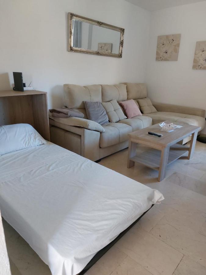 Lovely Apartment In Torremolinos Views Of The Sea, Pool, Terrace, Sofa Bed And Fully Equipped Kitchen Bagian luar foto