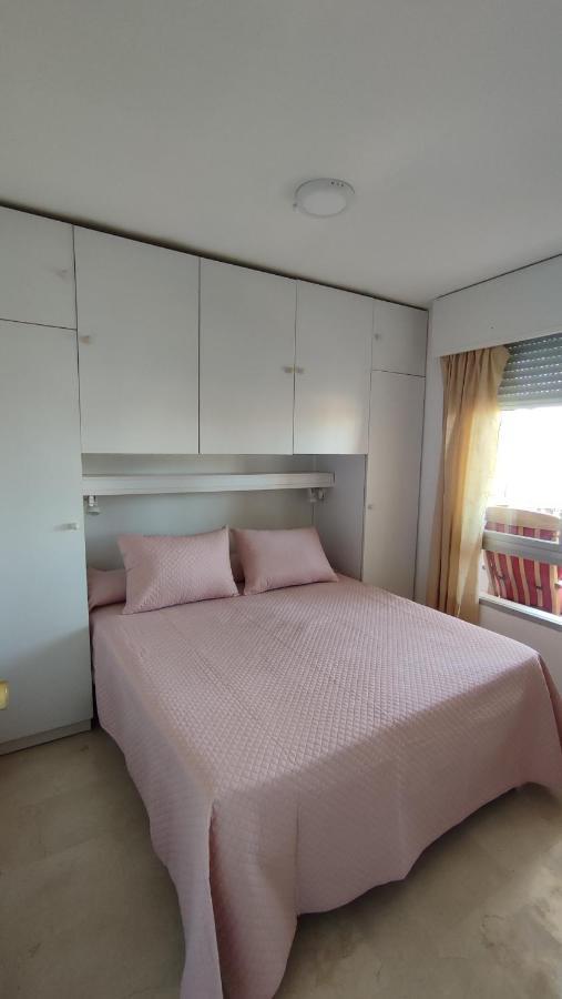Lovely Apartment In Torremolinos Views Of The Sea, Pool, Terrace, Sofa Bed And Fully Equipped Kitchen Bagian luar foto