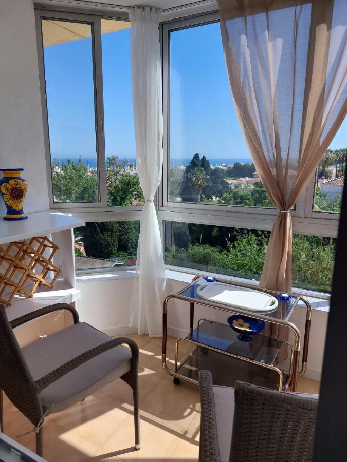 Lovely Apartment In Torremolinos Views Of The Sea, Pool, Terrace, Sofa Bed And Fully Equipped Kitchen Bagian luar foto
