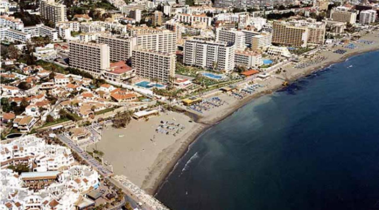 Lovely Apartment In Torremolinos Views Of The Sea, Pool, Terrace, Sofa Bed And Fully Equipped Kitchen Bagian luar foto